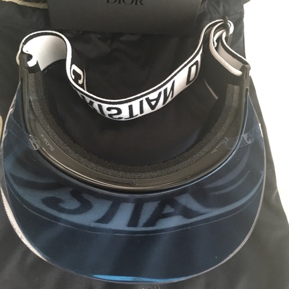 DIOR LOGO VISOR - Picture 5 of 6